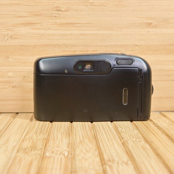 Vintage Yashica EZS Zoom 70, 35mm Point and Shoot Film Camera, Made in Japan - Picture 6 of 8